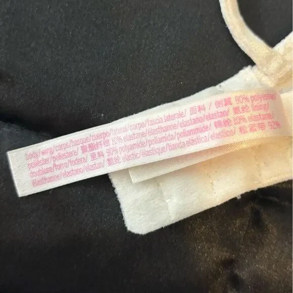 PINK Victoria’s Secret Velvet Floral Print Unlined Bralette Size XS - Picture 7 of 7